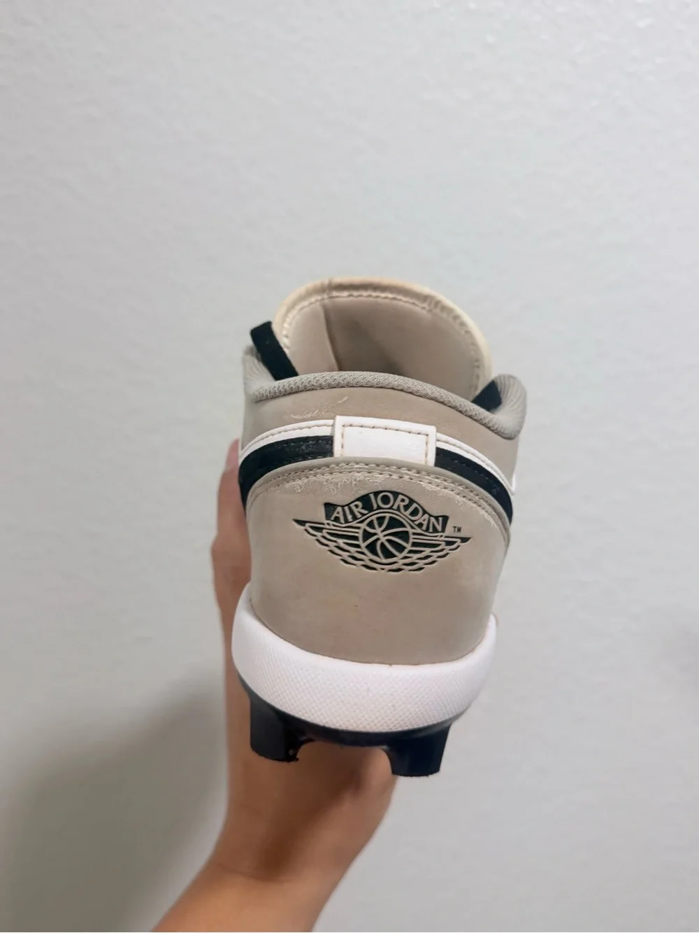 Jordan retro 1 low cleats